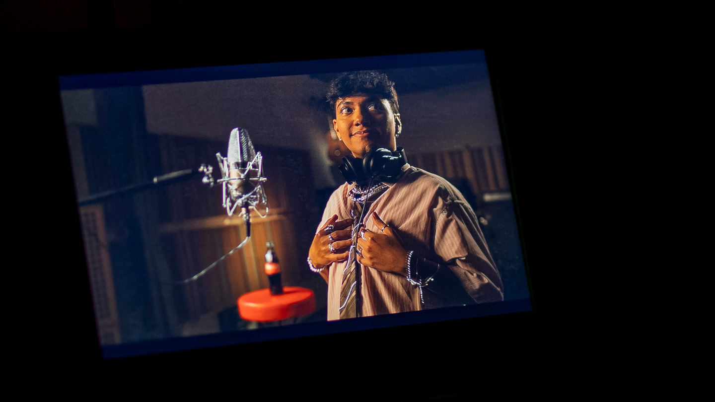 JJ der ESC-Gewinner steht für einen Coca-Cola Spot vor der Kamera