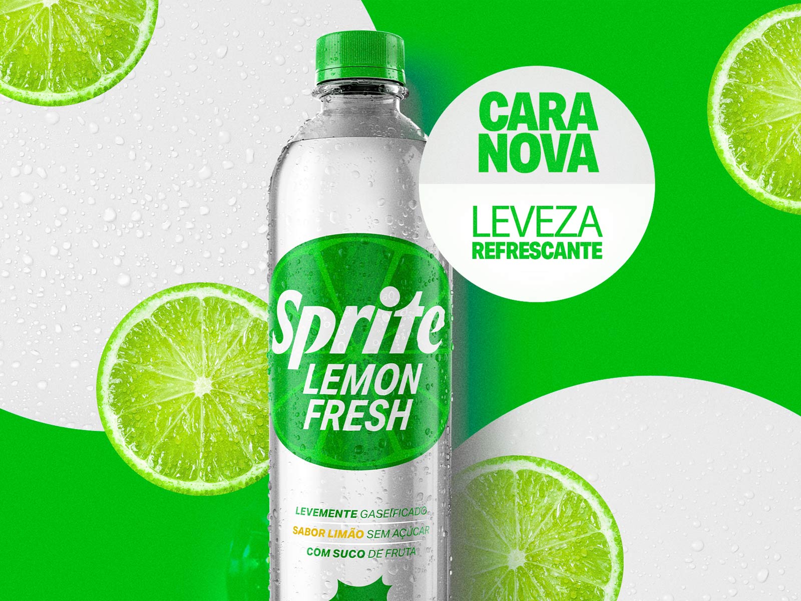 Uma garrafa de Sprite Lemon Fresh em um fundo verde e branco com limões fatiados e o texto 'Cara Nova. Leveza Refrescante'.