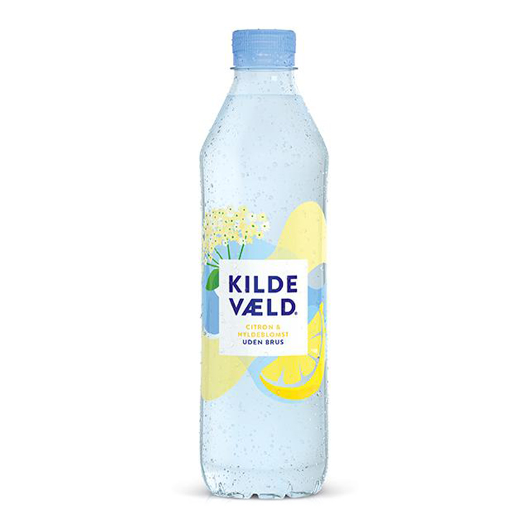 Kildevæld Citron & Hyldeblomst-plastikflaske på hvid baggrund