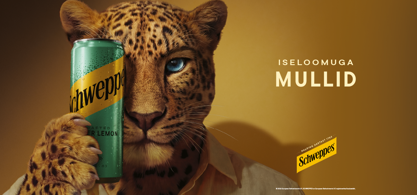 Schweppese reklaam kuldsel taustal, osaliselt nähtav leopard ja tekst „Iseloomuga mullid“.